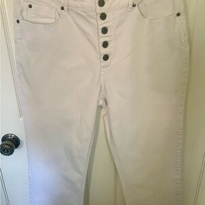 Kenneth Cole Women's White, Ankle Cropped, Button Fly, Size 14 Jeans